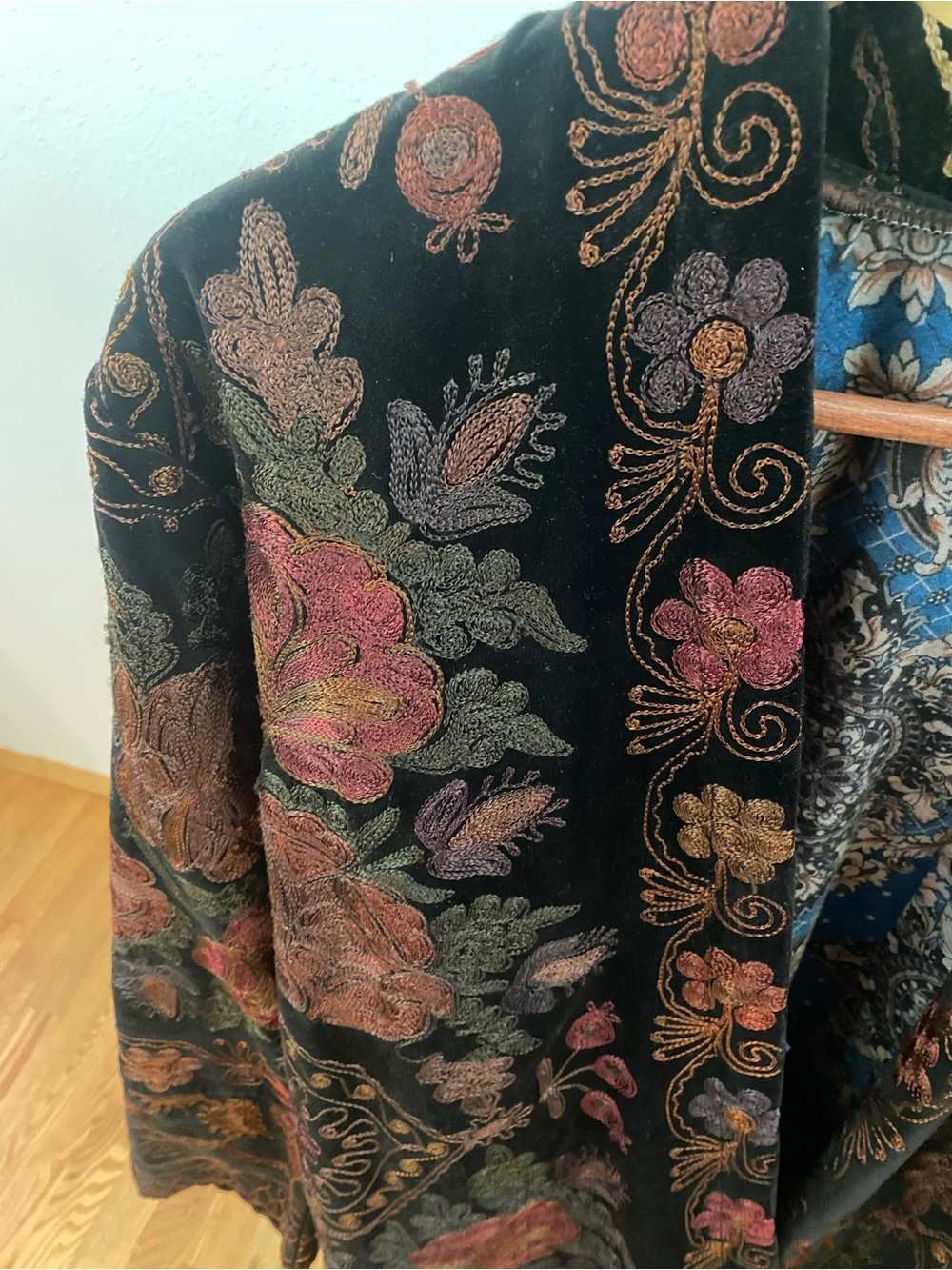 Floral Embroidery Velvet Trench Coat M/L Handmade